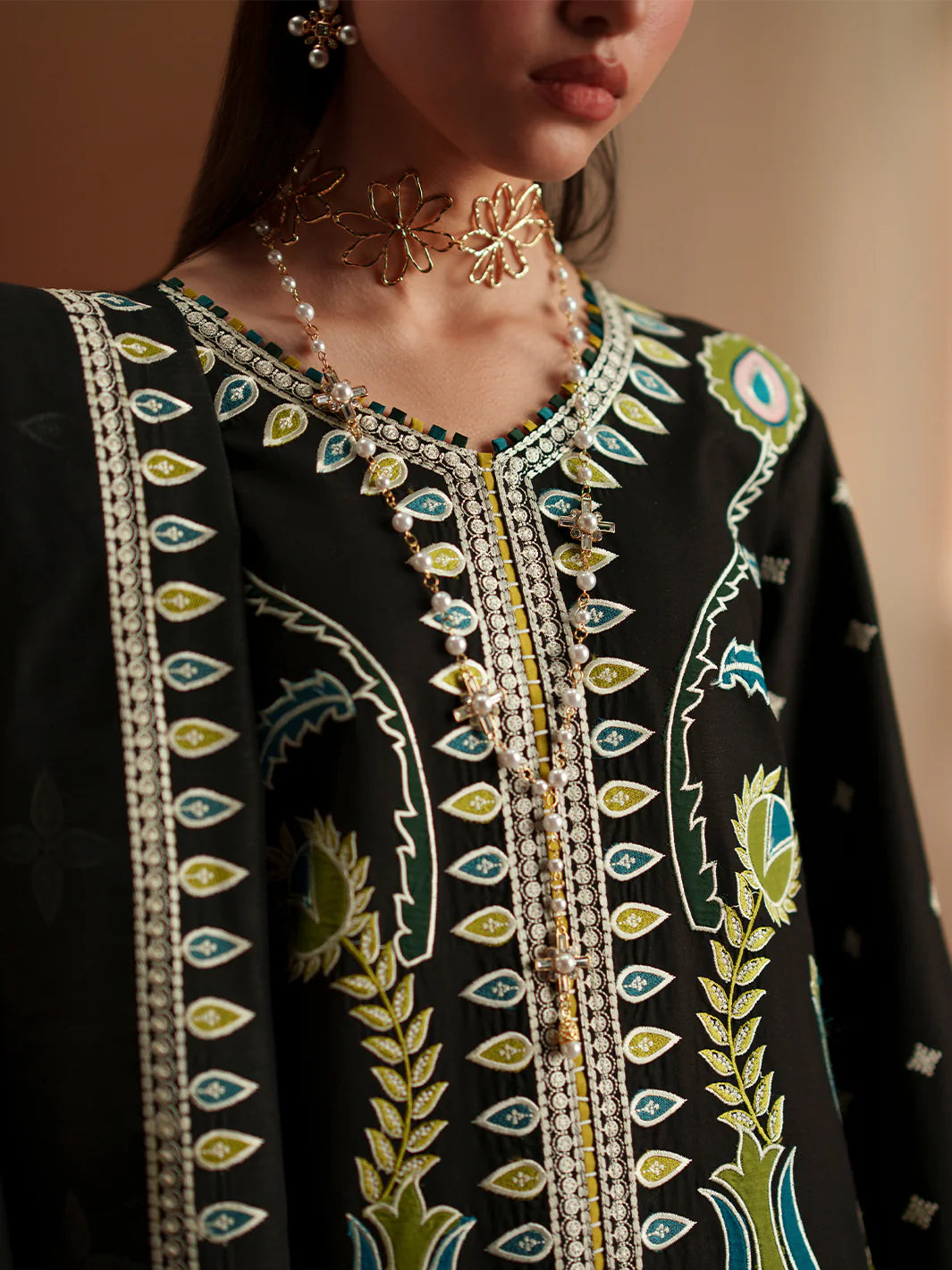 BINILYAS MASHRIQ LUXURY D-118-B