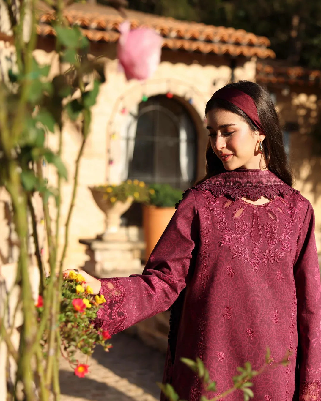AYLLEEN NAQSH SUROOR