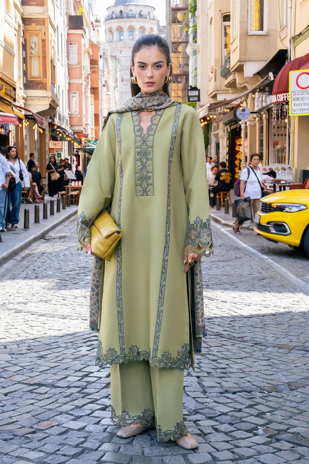 RANG RASIYA MEET ME IN ISTANBUL WILLOW