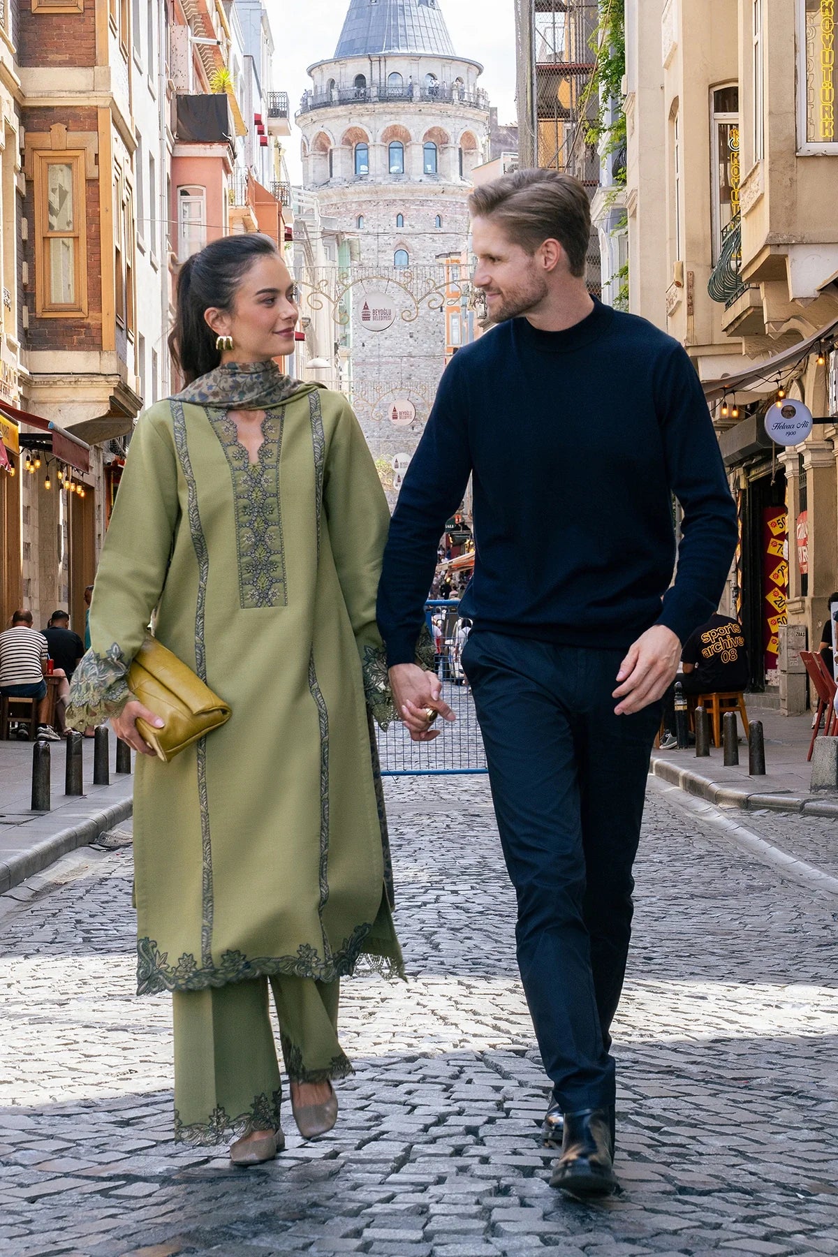 RANG RASIYA MEET ME IN ISTANBUL WILLOW