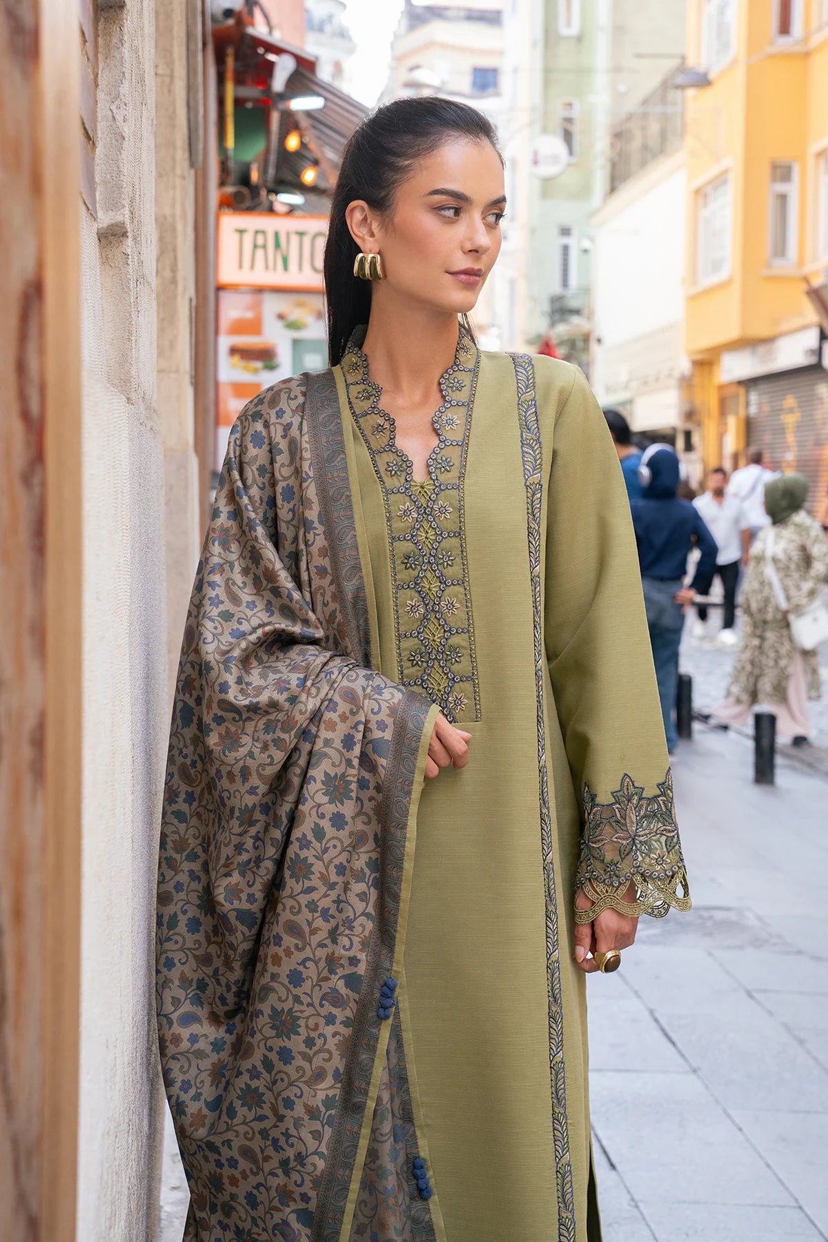 RANG RASIYA MEET ME IN ISTANBUL WILLOW
