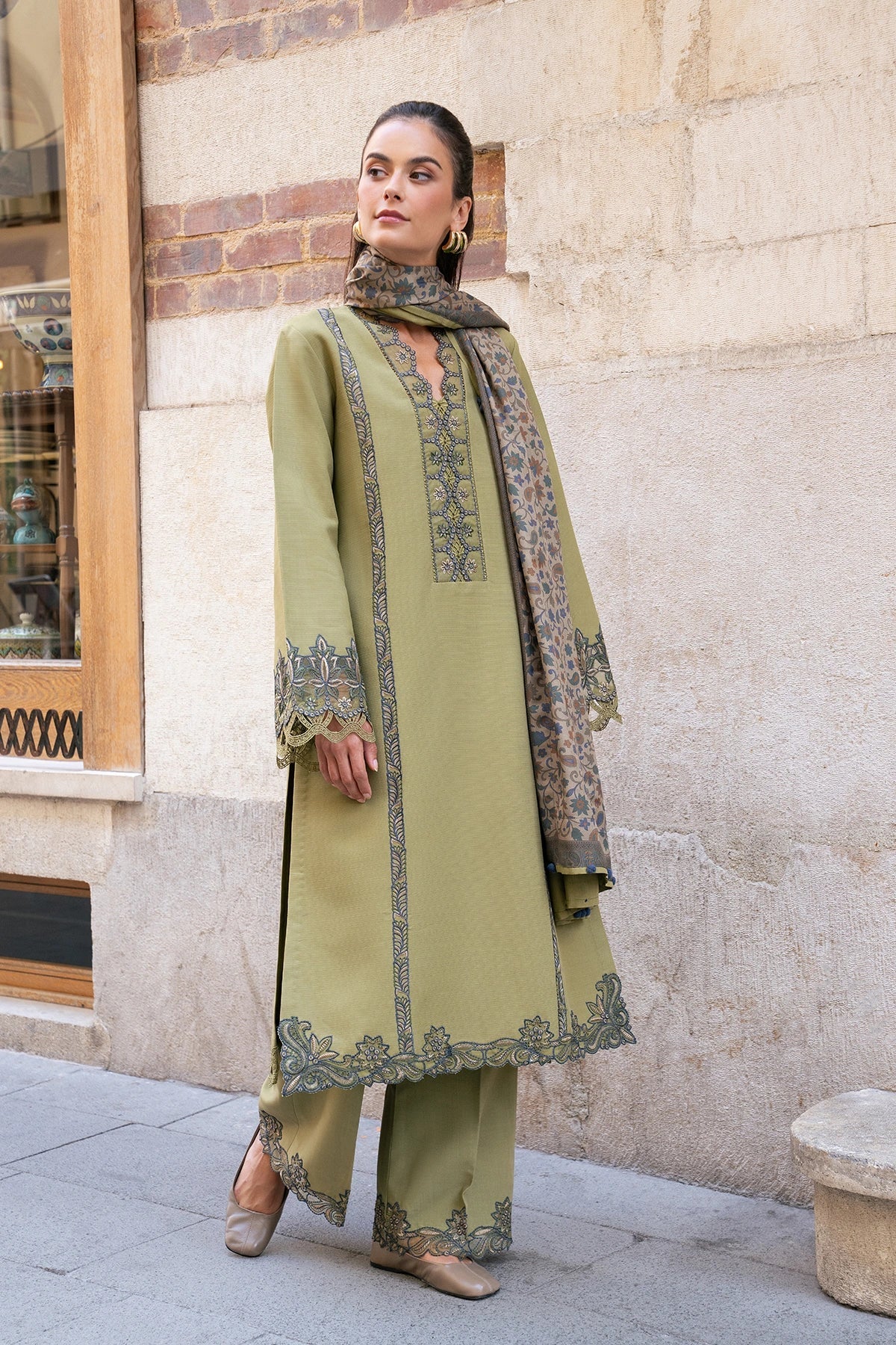 RANG RASIYA MEET ME IN ISTANBUL WILLOW