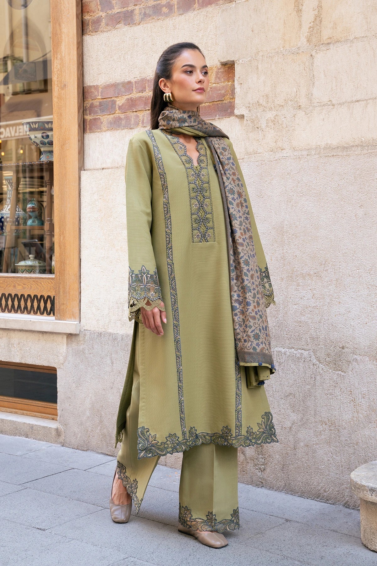 RANG RASIYA MEET ME IN ISTANBUL WILLOW