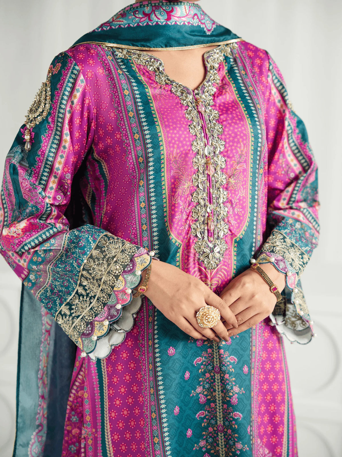 GULAAL AIRA ZEAL