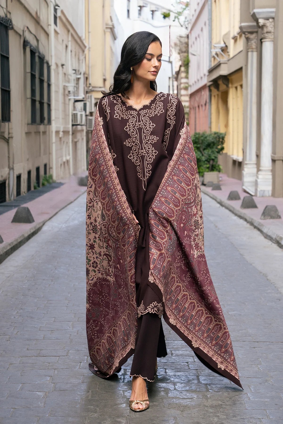 RANG RASIYA MEET ME IN ISTANBUL SABLE