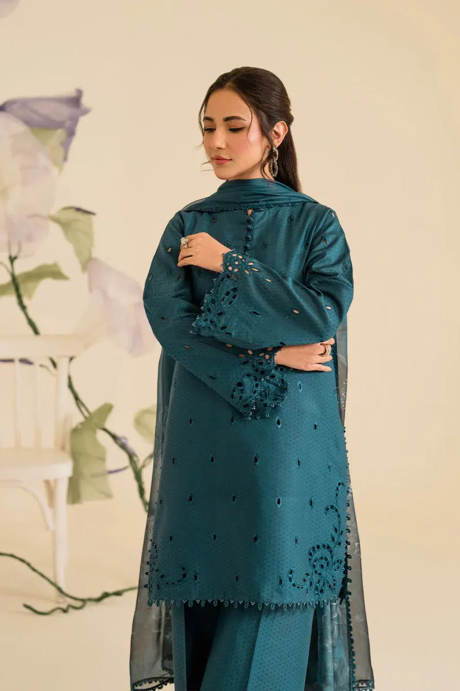 IZNIK UE-421