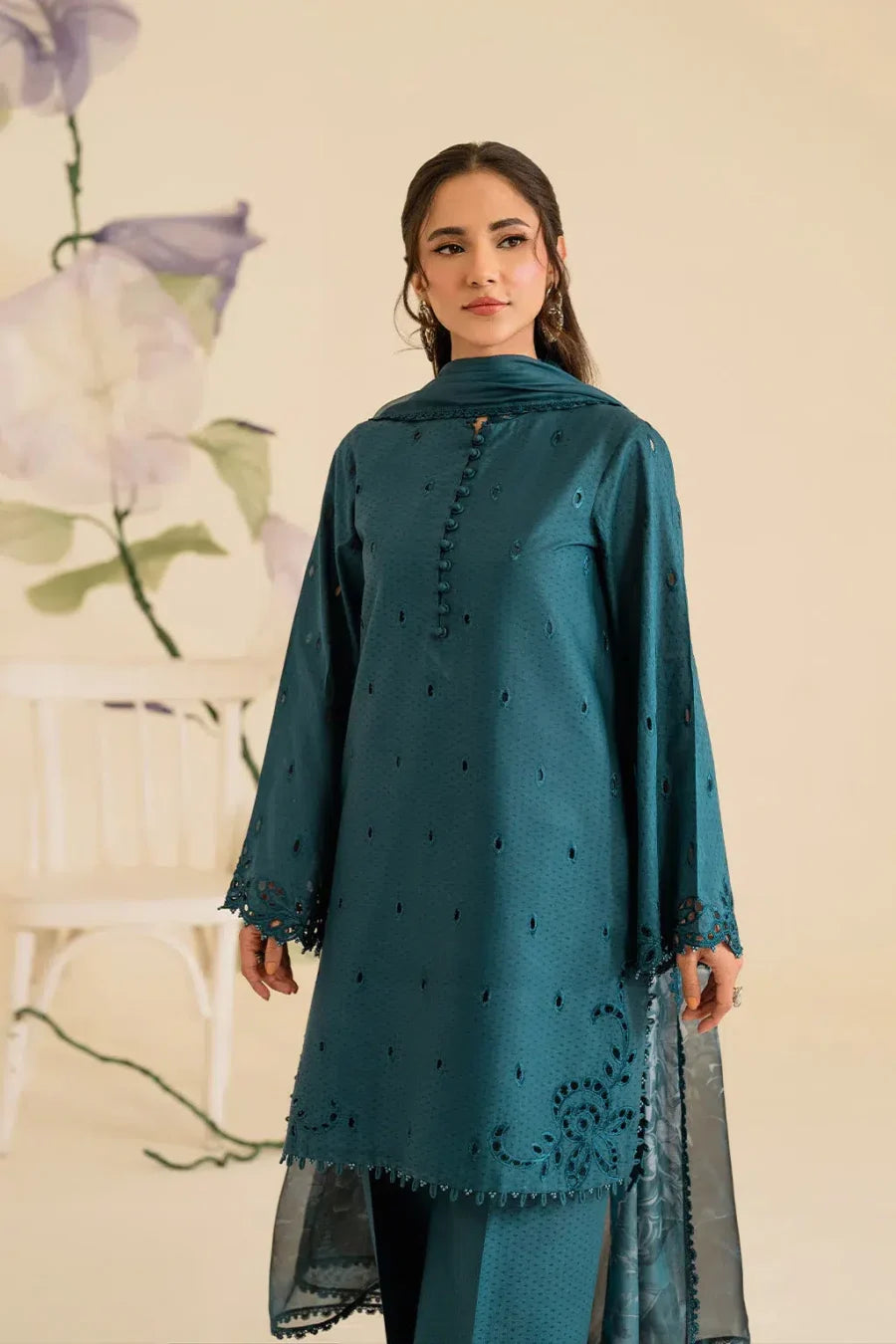 IZNIK UE-421