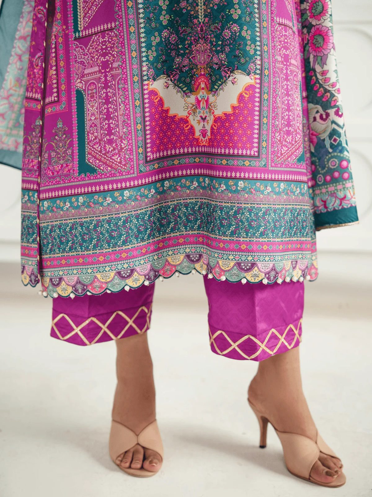 GULAAL AIRA ZEAL