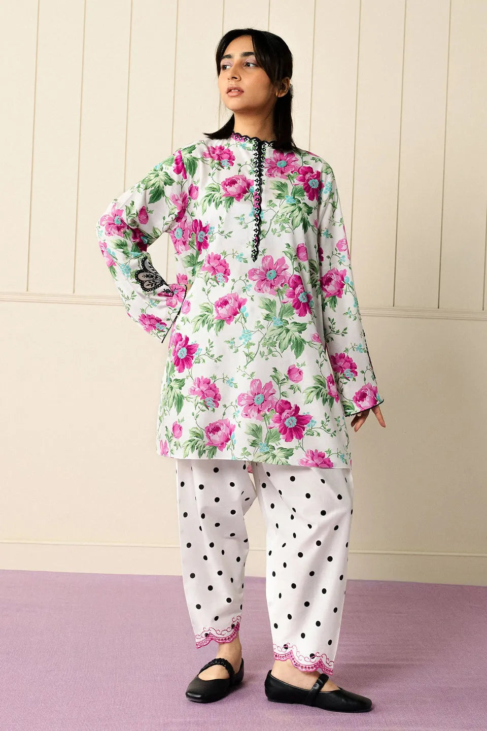 ZARA SHAHJAHAN  CR26C0003 2PC