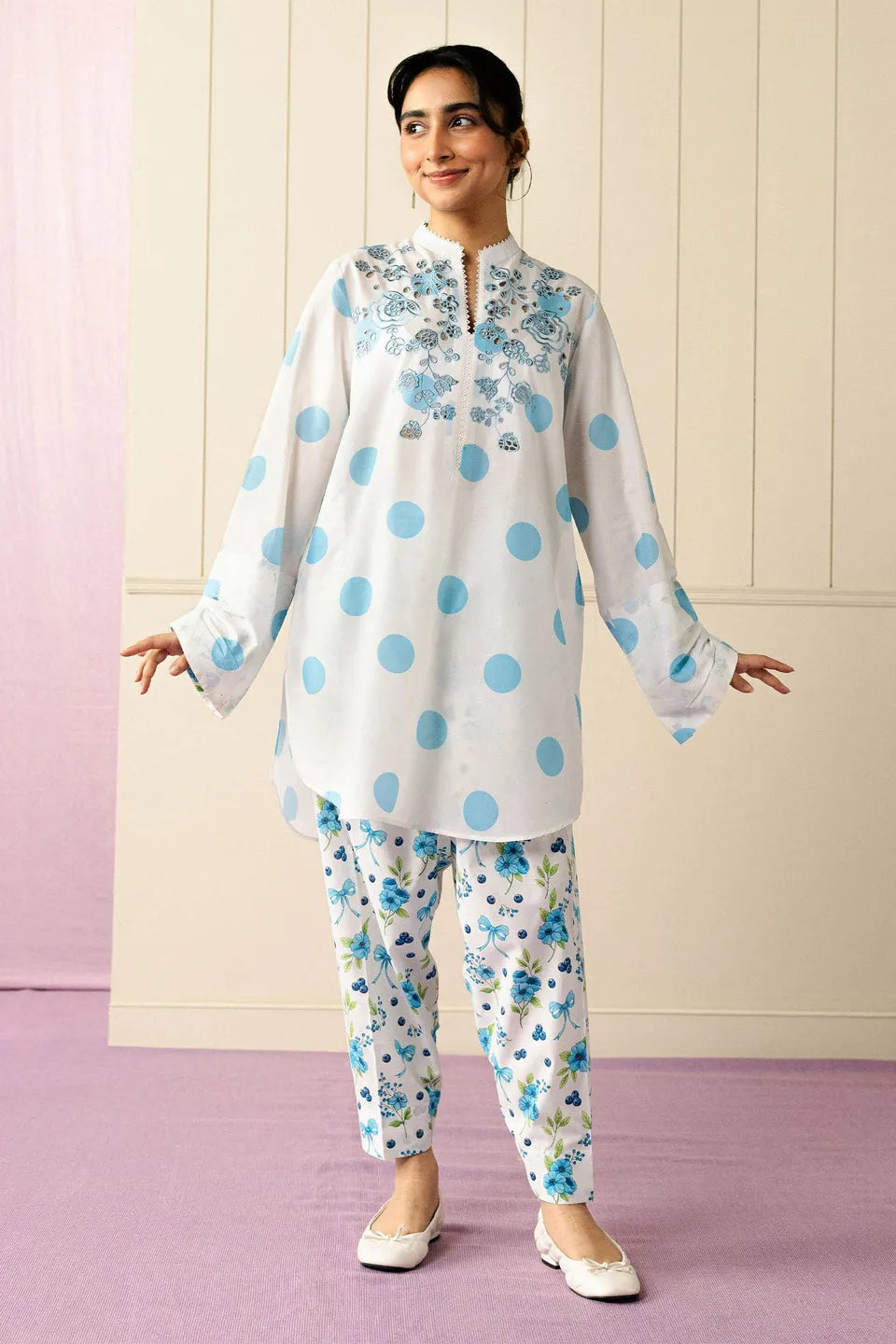 ZARA SHAHJAHAN  CR26C0002 2PC