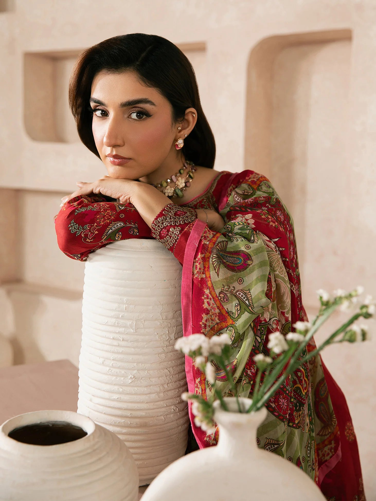 GULAAL SYRA LAWN NAEL