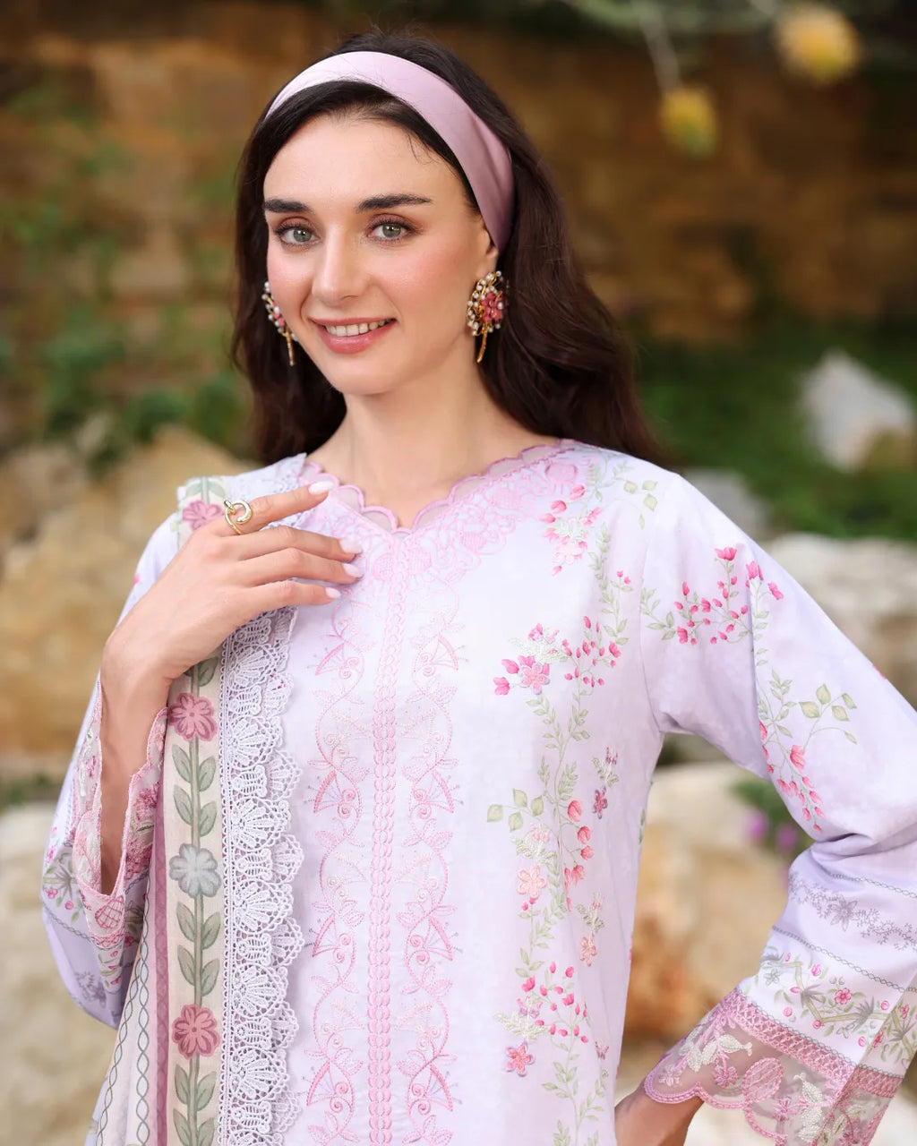 AYLLEEN NAQSH SUKH CHAIN
