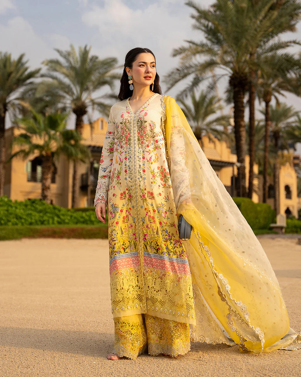 FAIZA SAQLAIN AYA LUXURY ARTA