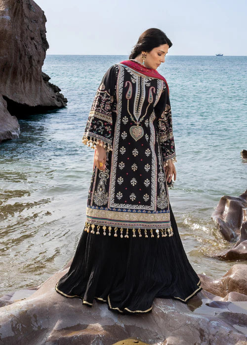 SIRAA BY SADAF FAWAD KHAN KOHL