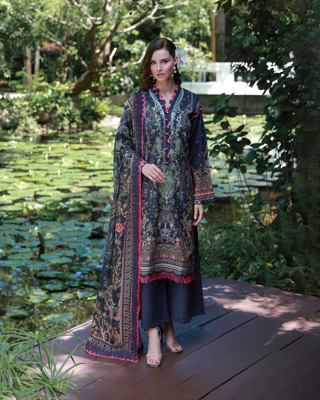JADE URBANE EMBROIDERED LAWN NOIRE