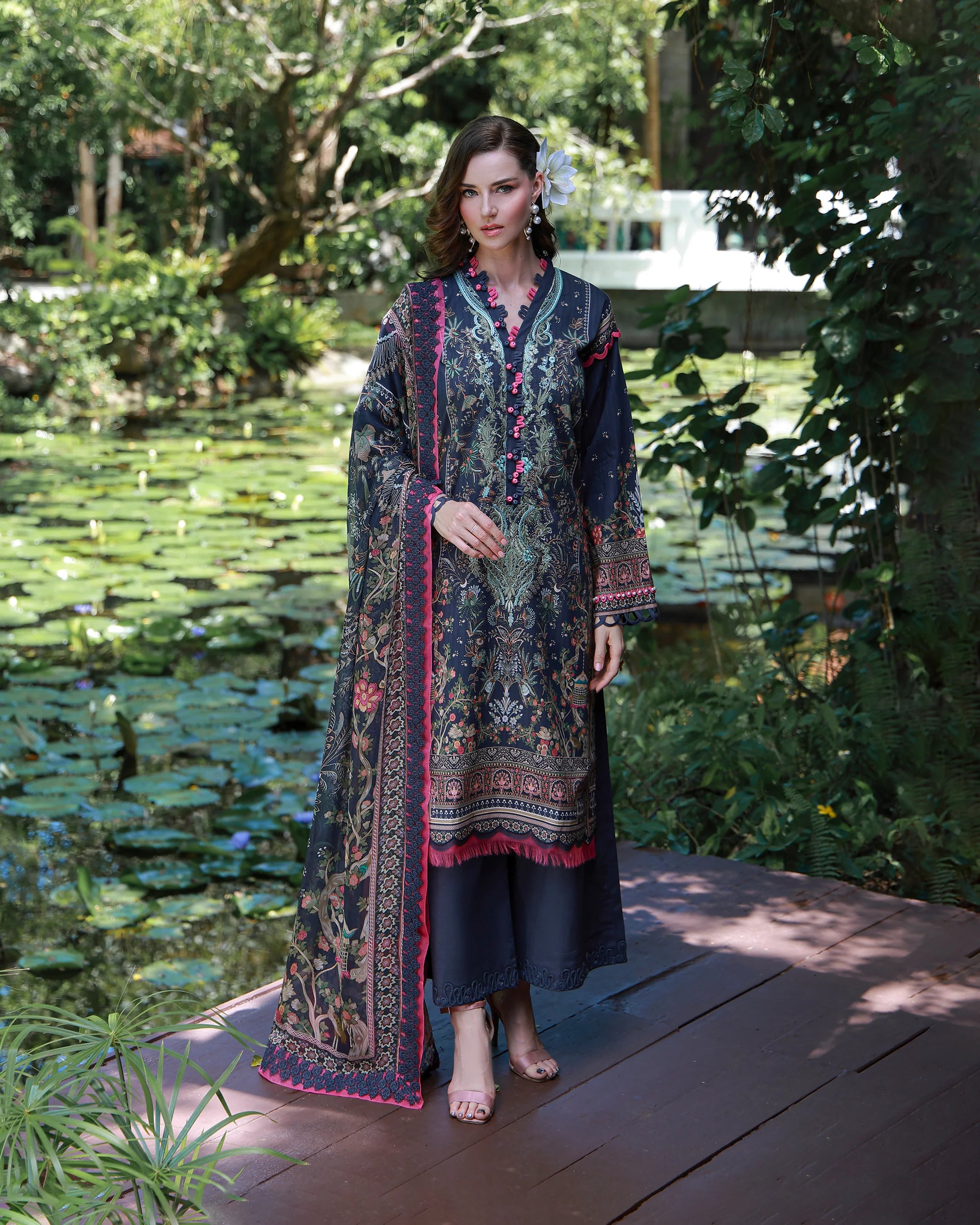 JADE URBANE EMBROIDERED LAWN NOIRE