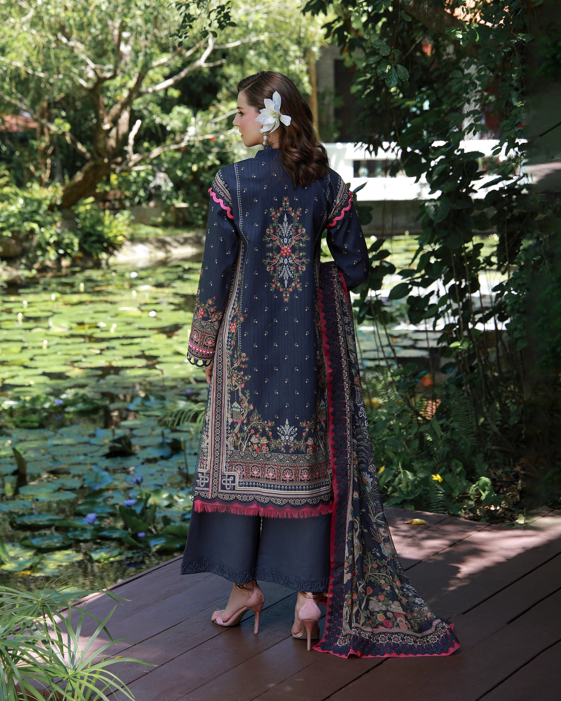 JADE URBANE EMBROIDERED LAWN NOIRE