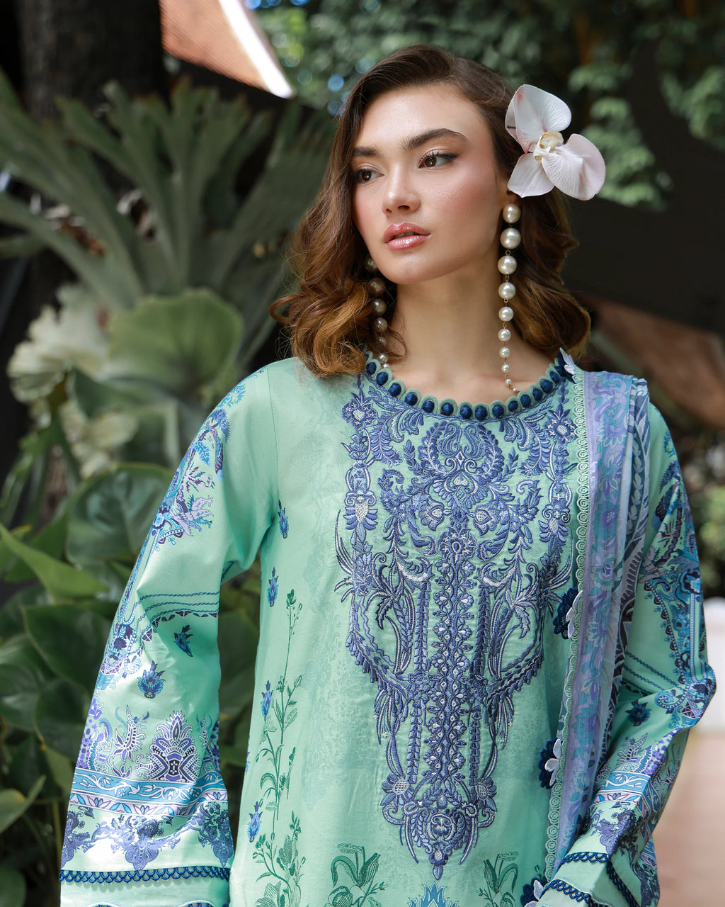 JADE URBANE EMBROIDERED LAWN MONARQUE