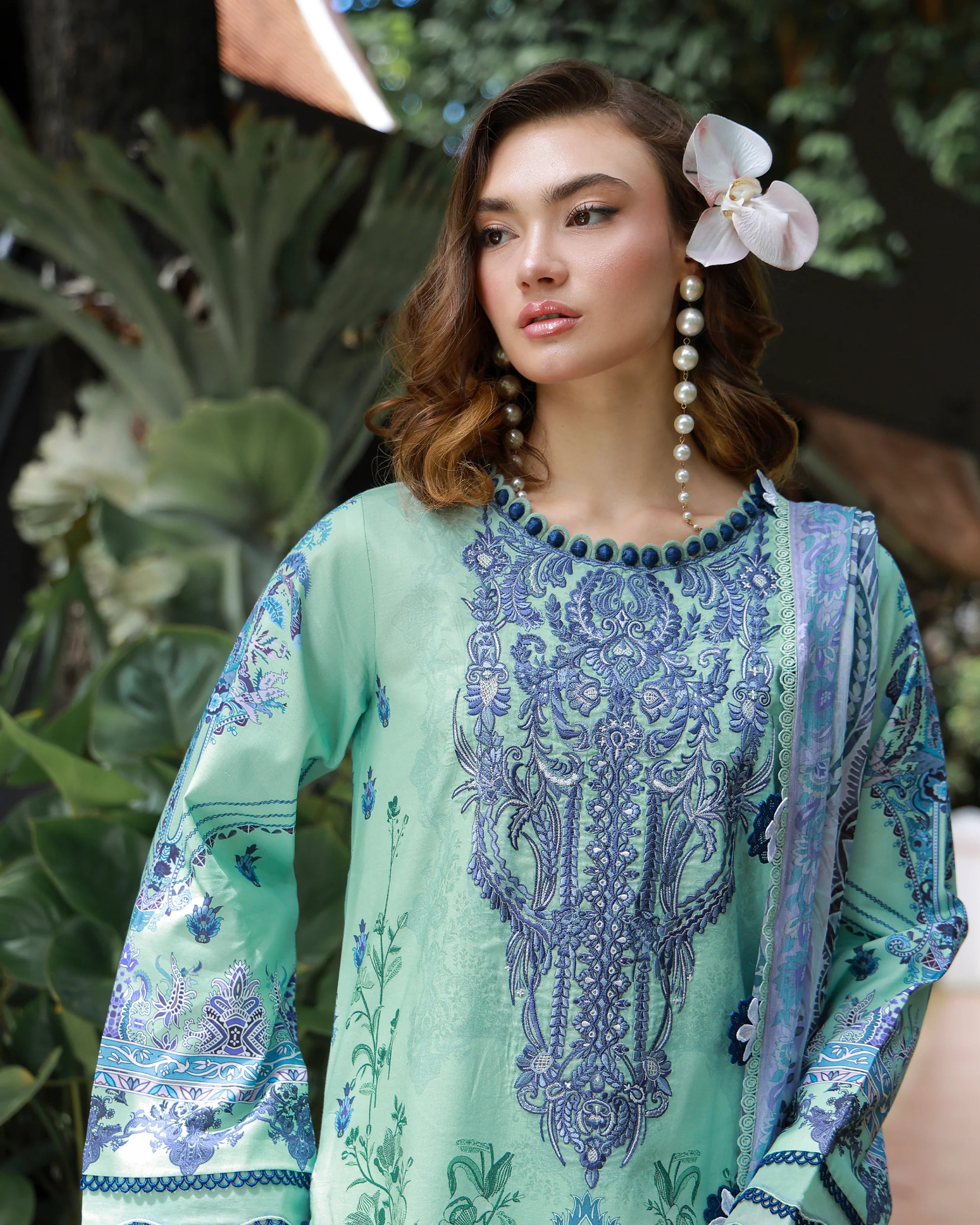 JADE URBANE EMBROIDERED LAWN MONARQUE