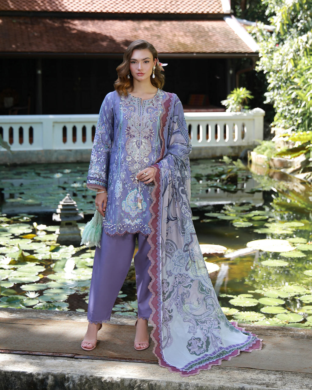 JADE URBANE EMBROIDERED LAWN AZMIRA