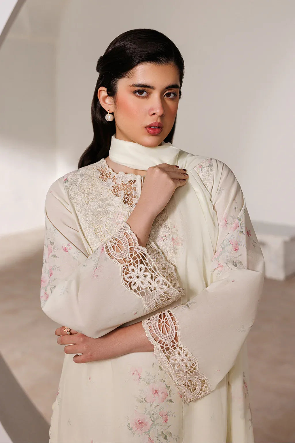 IZNIK EXCLUSIVE LAWN UE-632