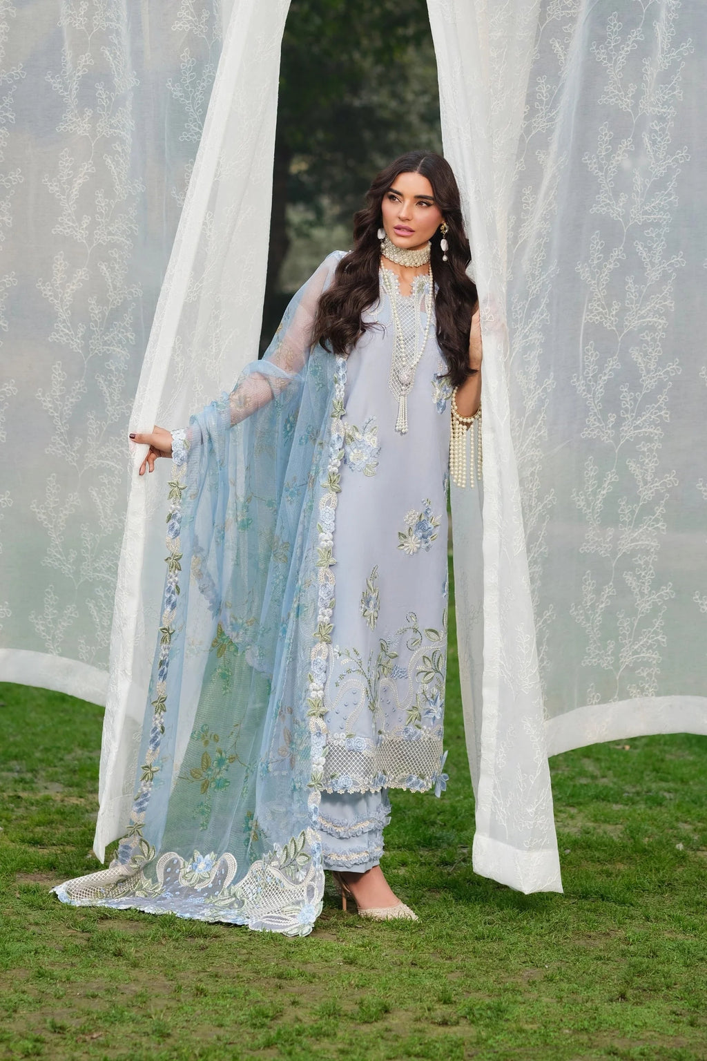 MARYAM HUSSAIN FLORAL TALE FROST