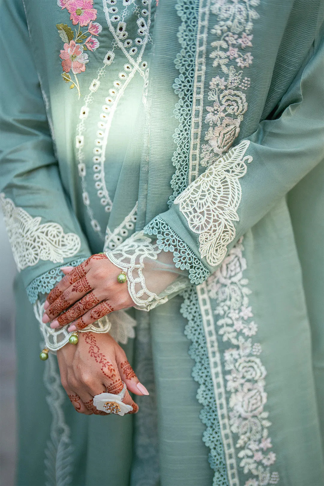 SIDRA FAHAD ANAYA LAWN D-04