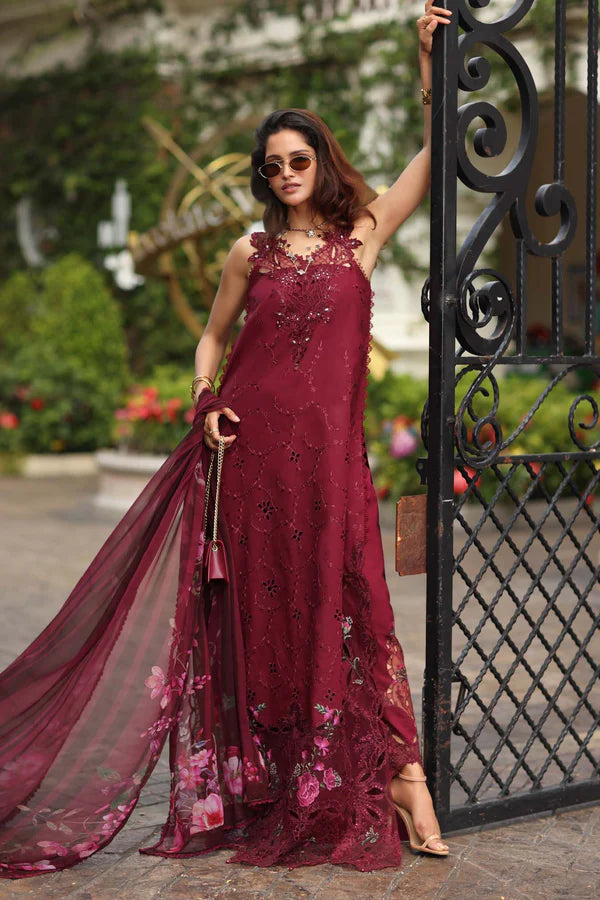 NOOR BY SAADIA ASAD LUXE CHIKANKARI D-03