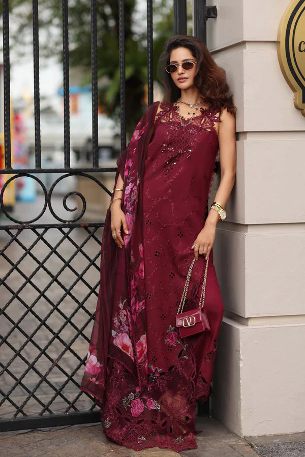 NOOR BY SAADIA ASAD LUXE CHIKANKARI D-03