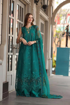 NOOR BY SAADIA ASAD LUXE CHIKANKARI D-01