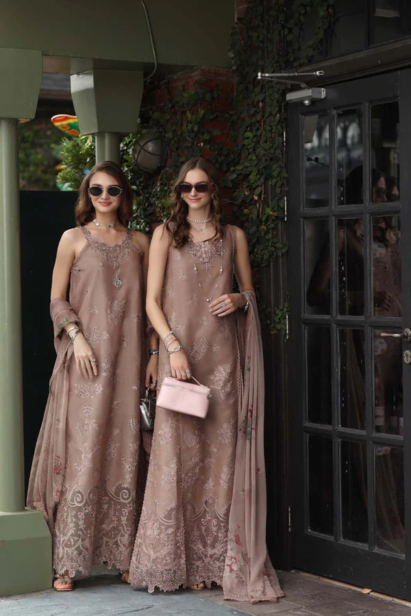 NOOR BY SAADIA ASAD LUXE CHIKANKARI D-12