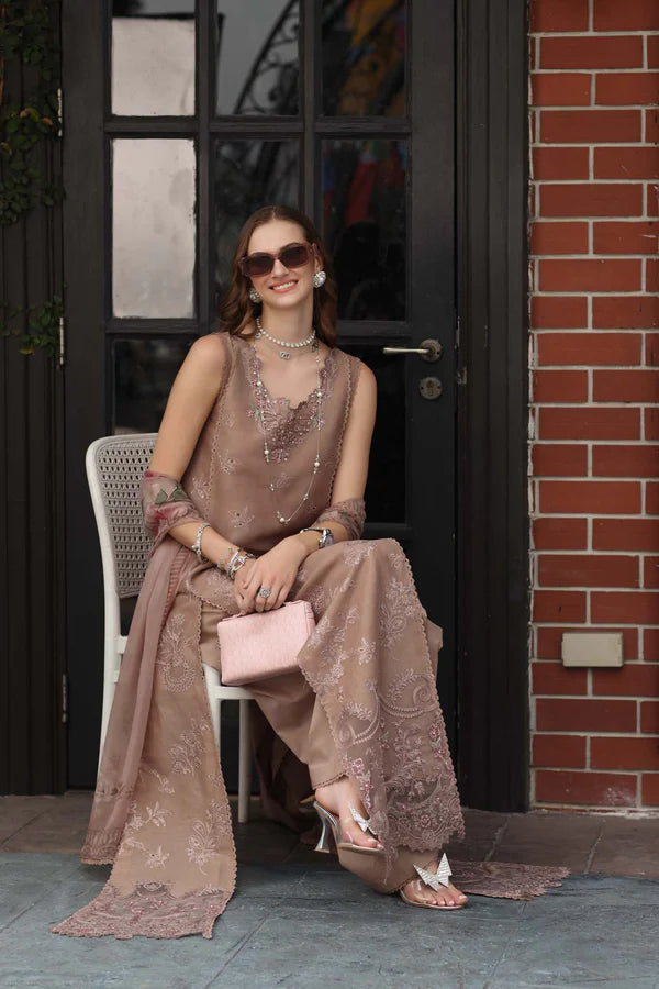 NOOR BY SAADIA ASAD LUXE CHIKANKARI D-12