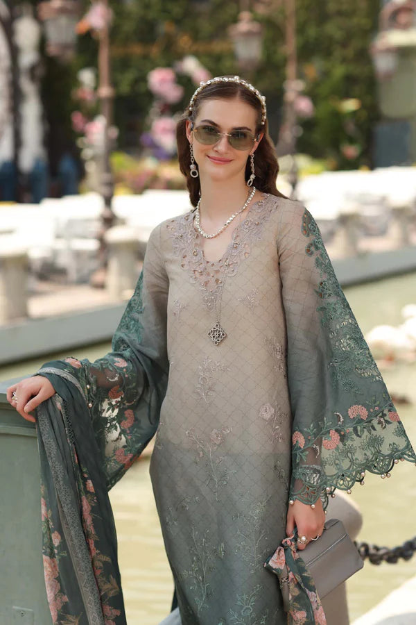 NOOR BY SAADIA ASAD LUXE CHIKANKARI D-04