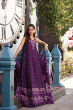 NOOR BY SAADIA ASAD LUXE CHIKANKARI D-07