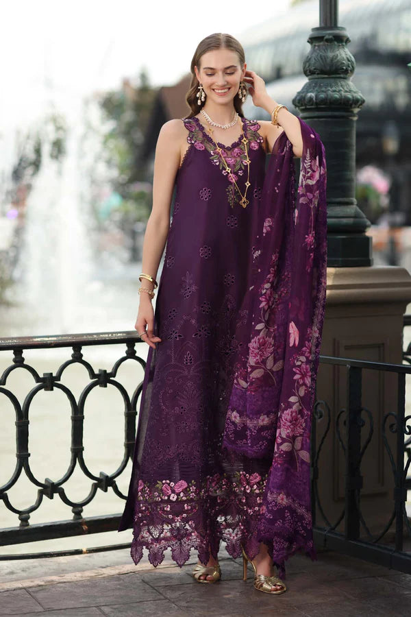 NOOR BY SAADIA ASAD LUXE CHIKANKARI D-07