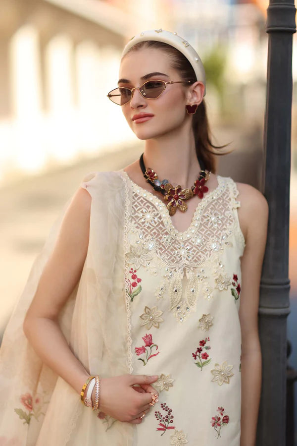 NOOR BY SAADIA ASAD D8-A-VANILLA MIST