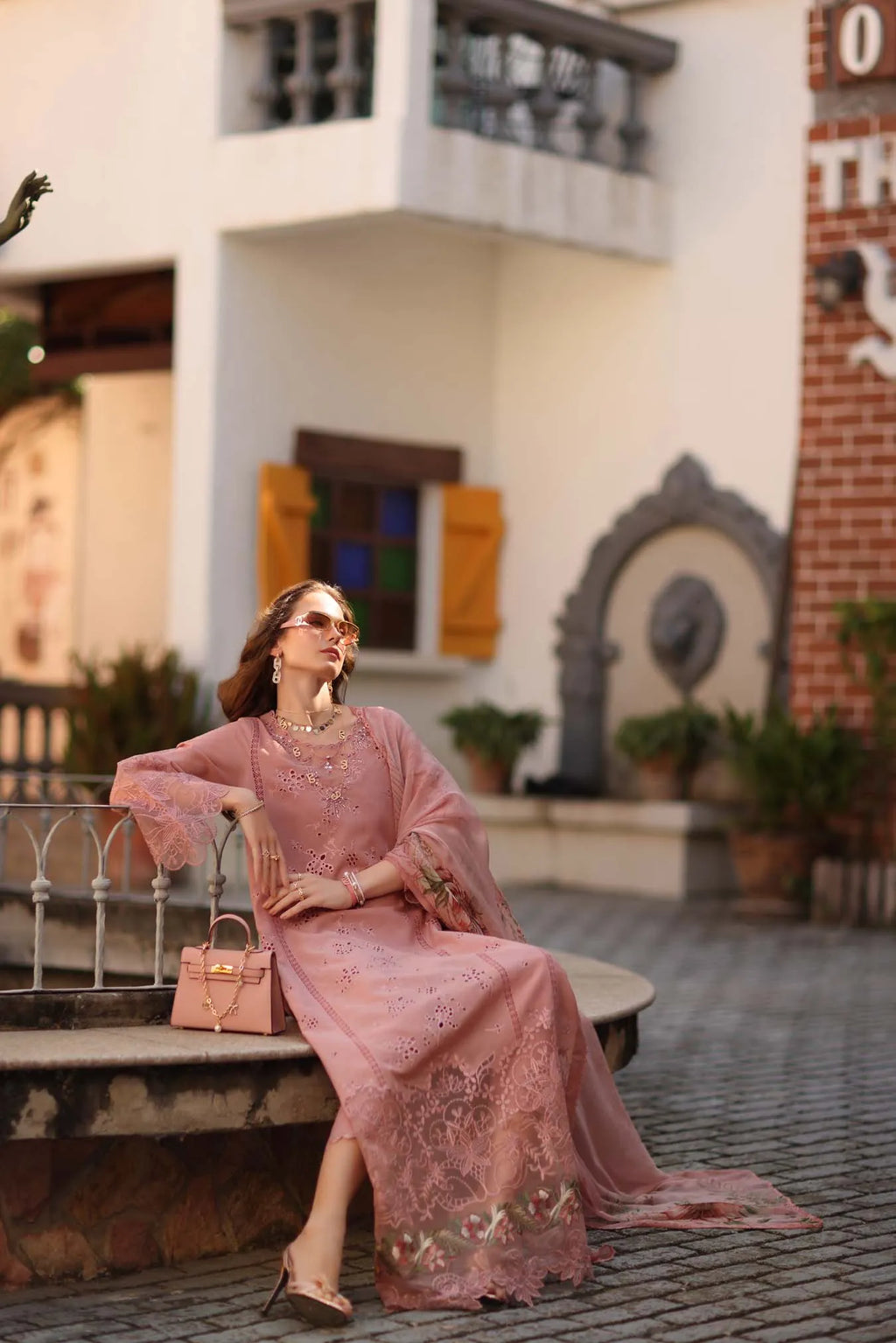 NOOR BY SAADIA ASAD D8-B