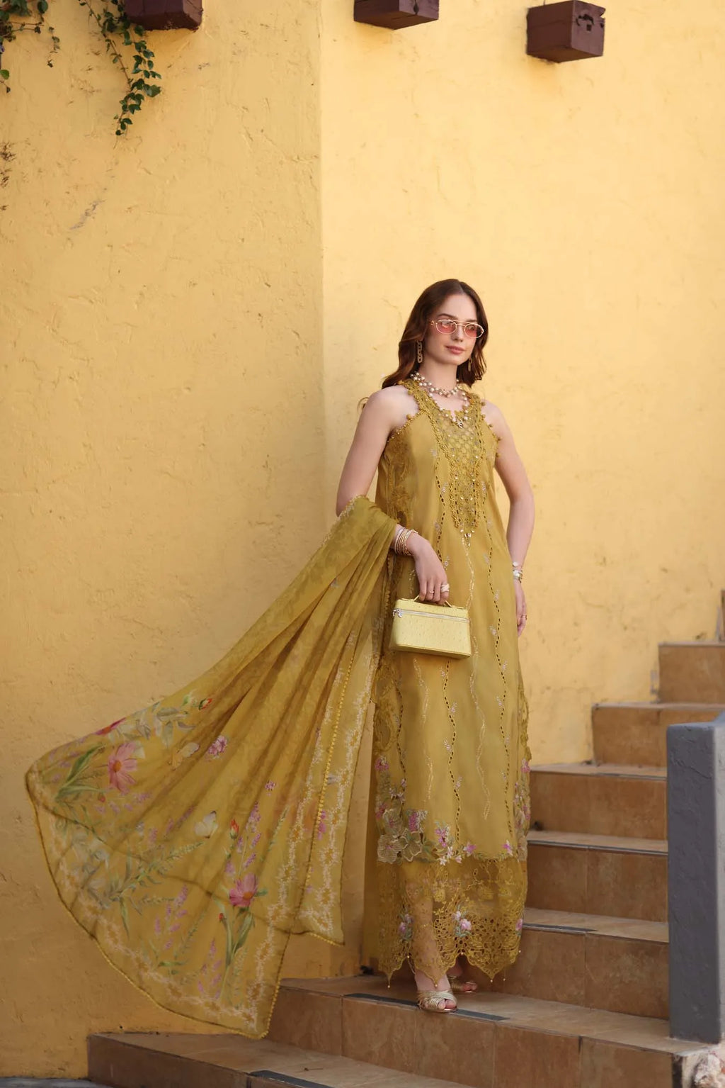 NOOR BY SAADIA ASAD D2-B