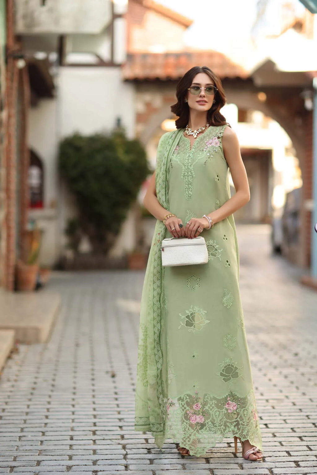 NOOR BY SAADIA ASAD D3-A