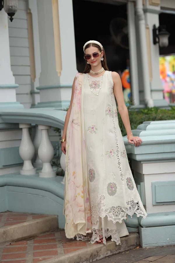 NOOR BY SAADIA ASAD LUXE CHIKANKARI D-02