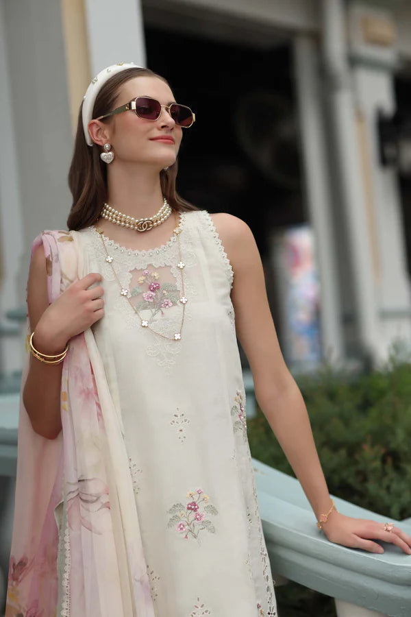 NOOR BY SAADIA ASAD LUXE CHIKANKARI D-02