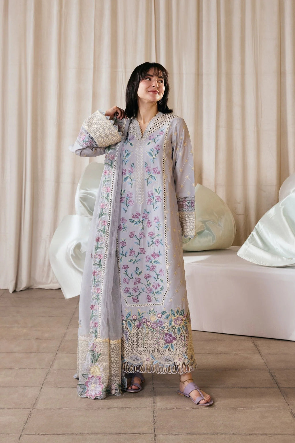 MARYAM HUSSAIN LUXURY LAWN PARI