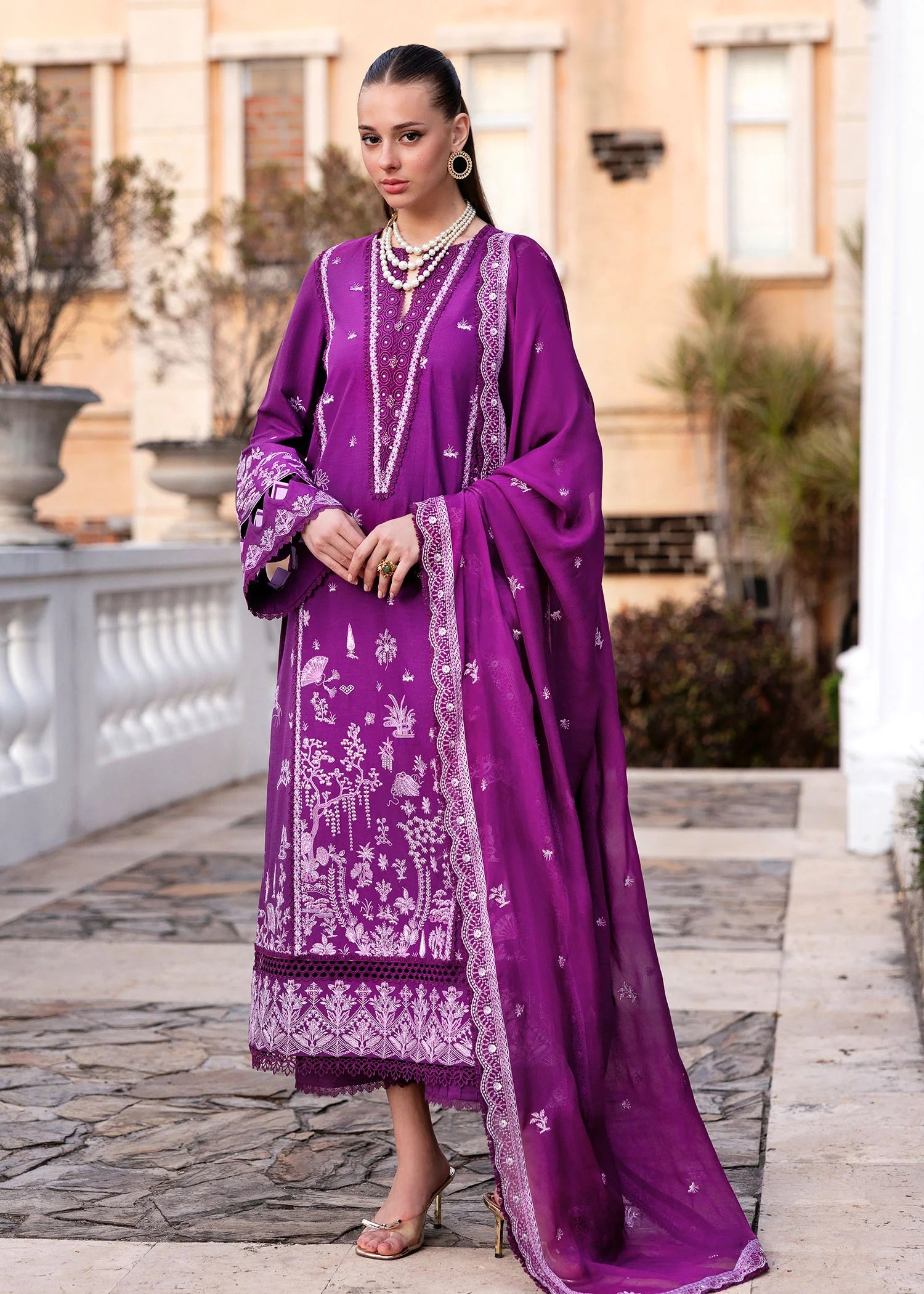 KANWAL MALIK CYRA