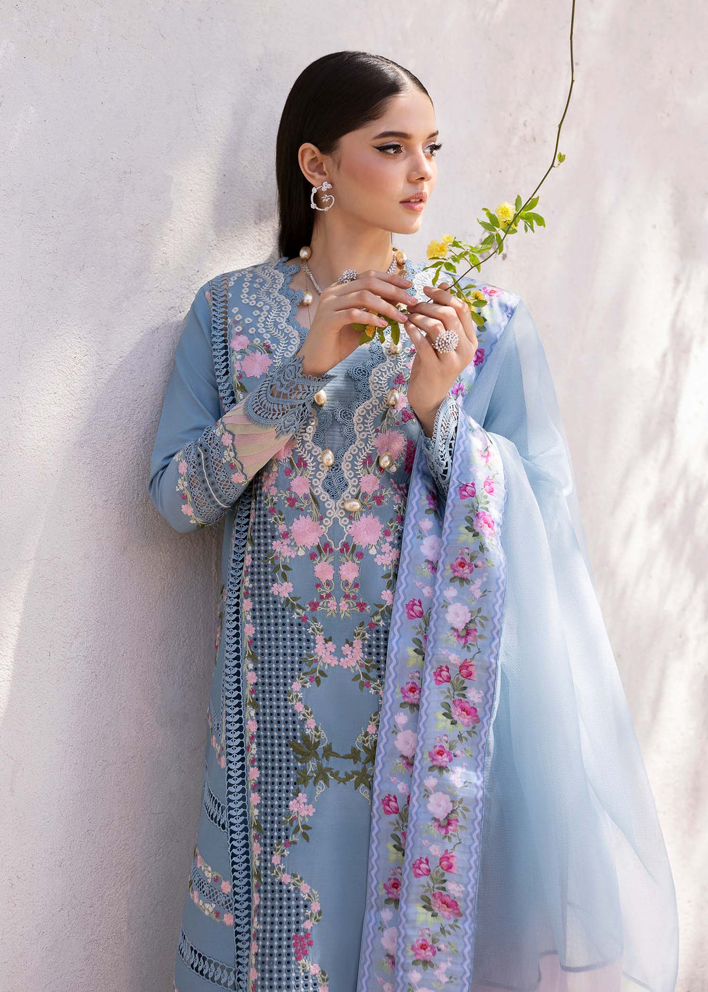 SAIRA SHAKIRA BLOOM D-01B
