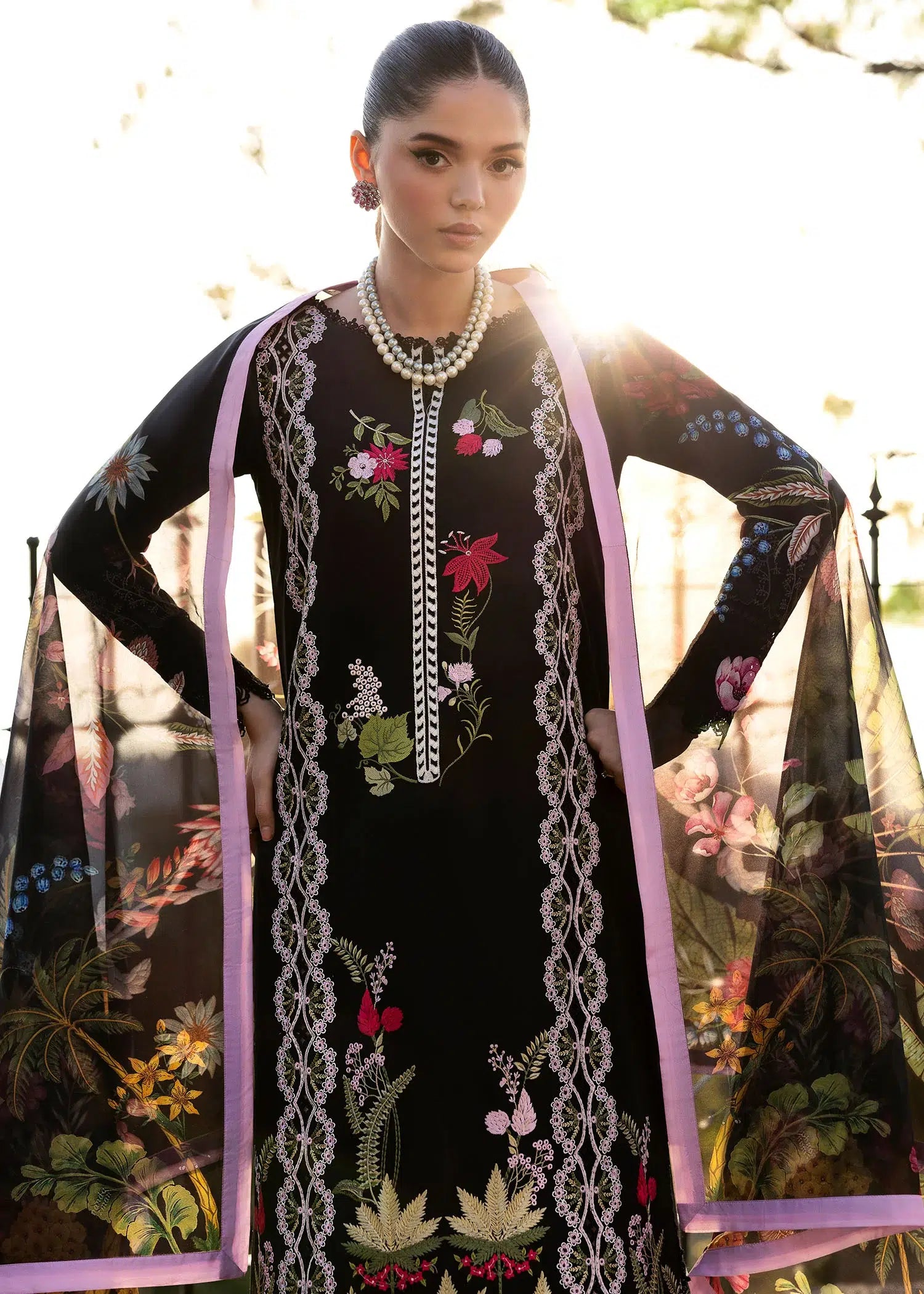 SAIRA SHAKIRA BLOOM D-06B