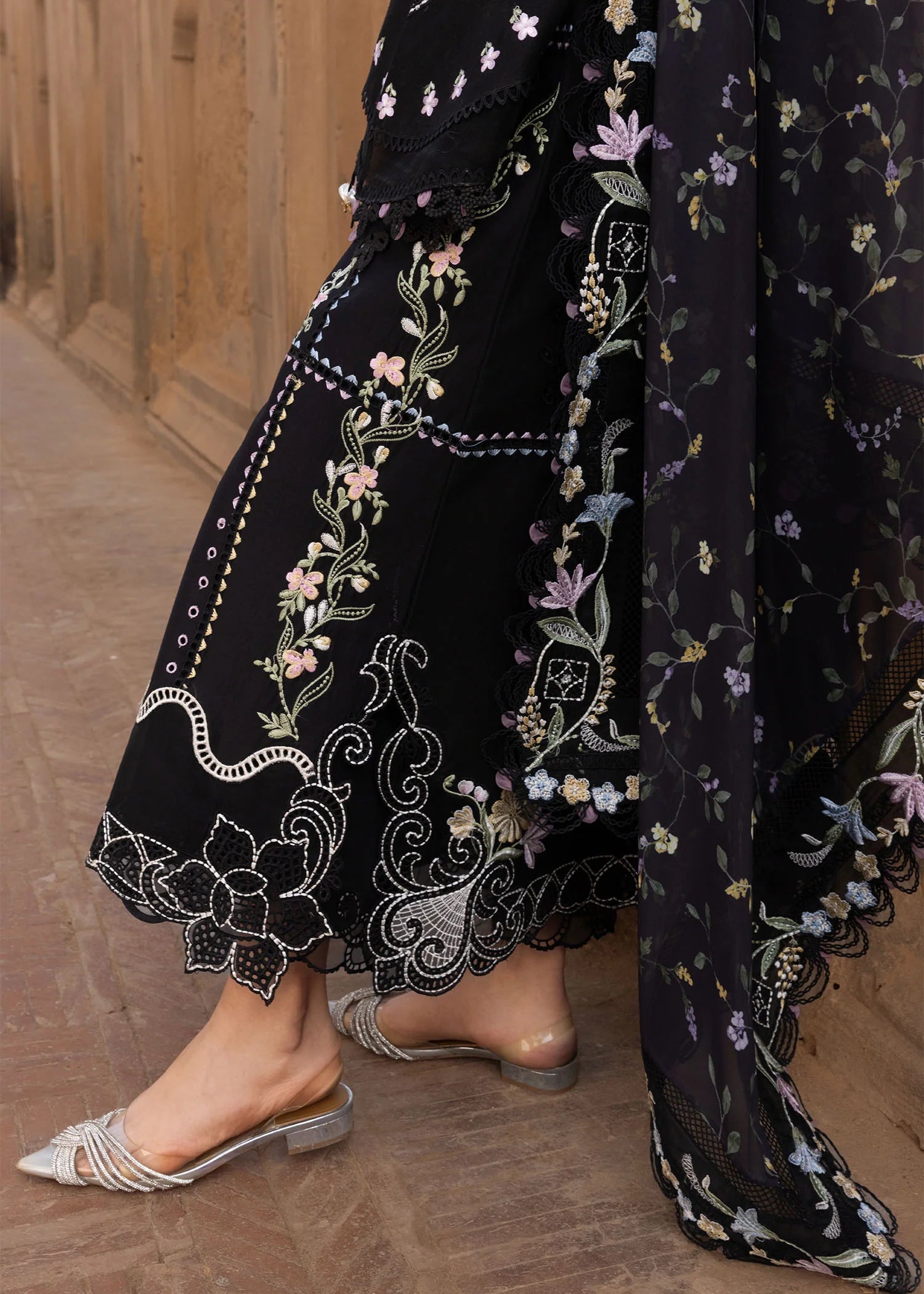STITCHED BY CC FLOW BY CRIMSON LAWN D-1A 3PC