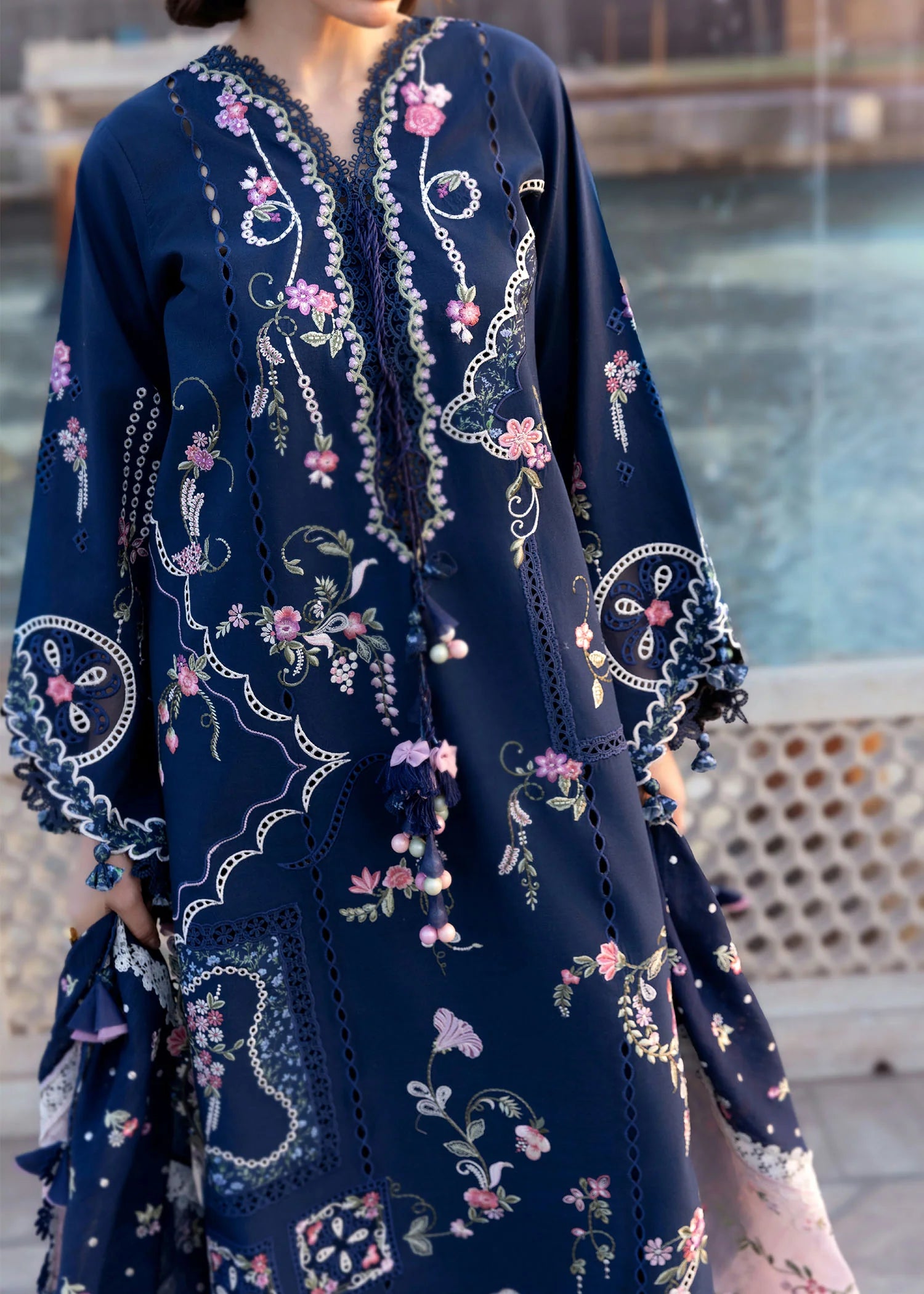 FLOW BY CRIMSON LAWN D-7B