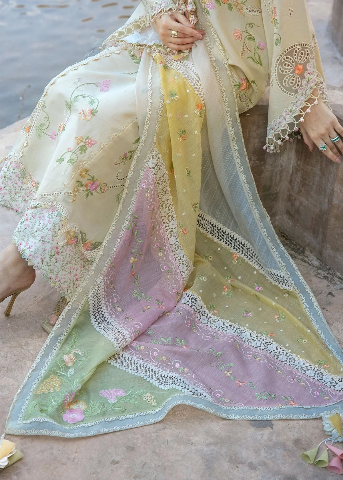 STITCHED BY CC FLOW BY CRIMSON LAWN D-7A 3PC
