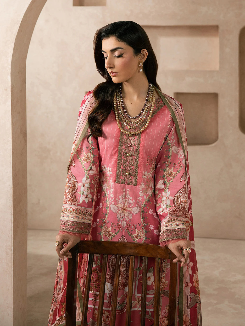 GULAAL SYRA LAWN FLOREN