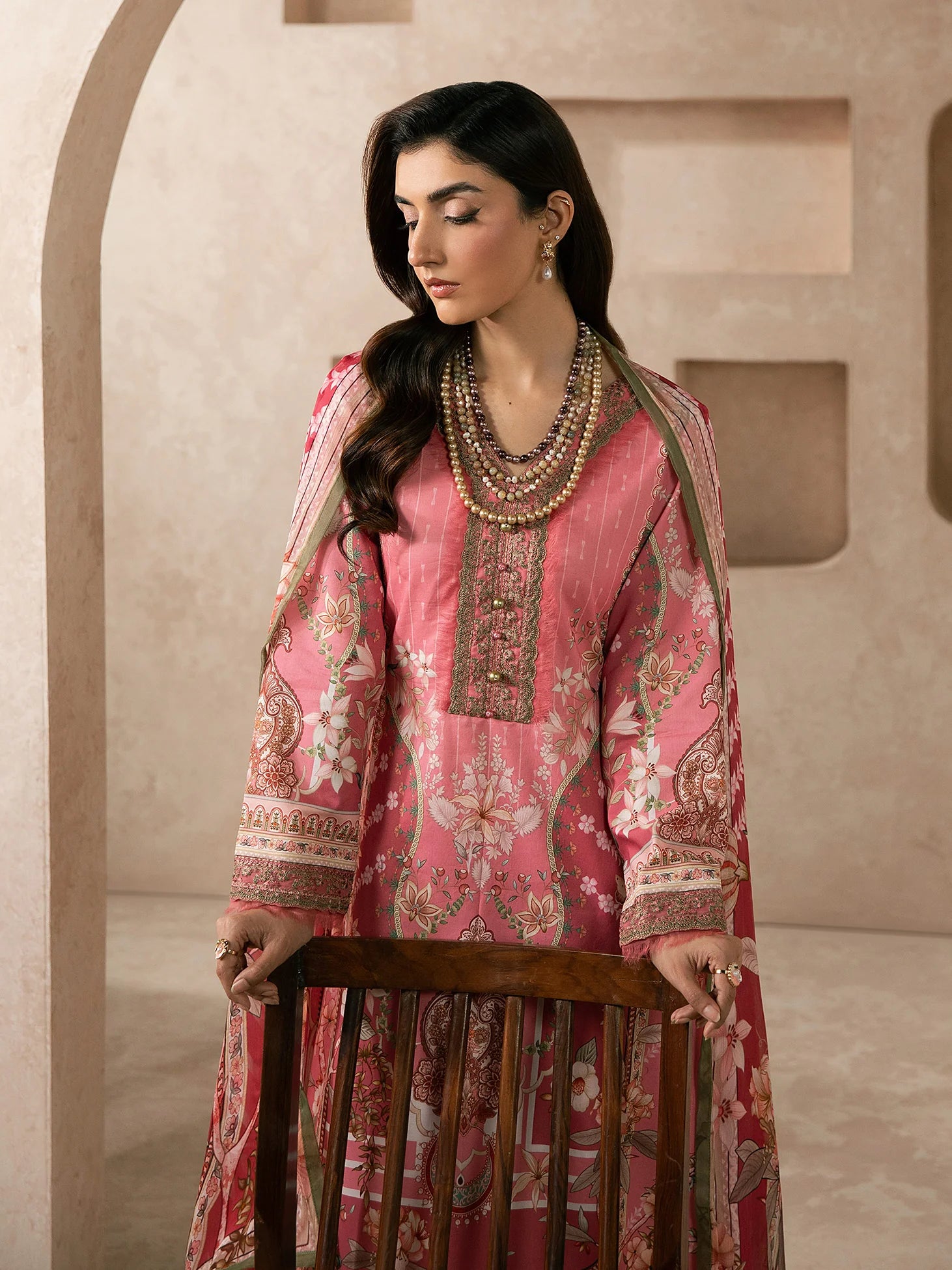 GULAAL SYRA LAWN FLOREN